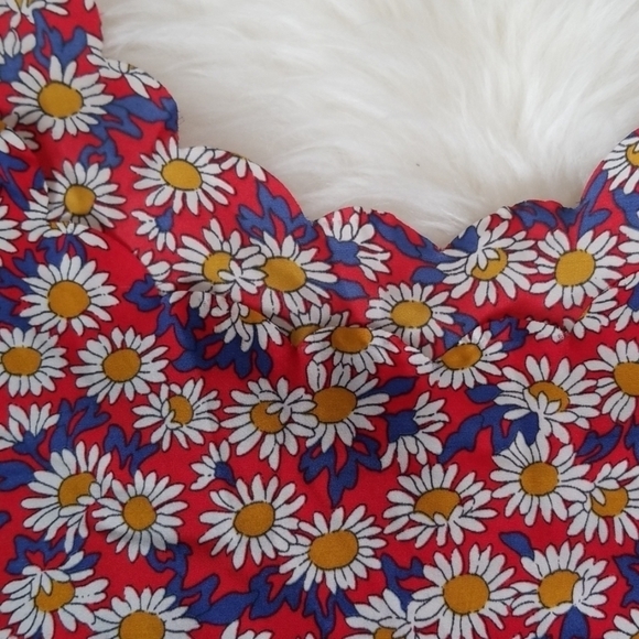 Daisy Pinkyotto Anthropologie  Scalloped Tank top - Picture 3 of 7